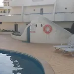 T2 com 2wc em condomínio com piscina